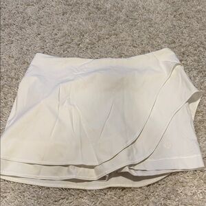 Like New! Lululemon size 10 White Athletic Skort